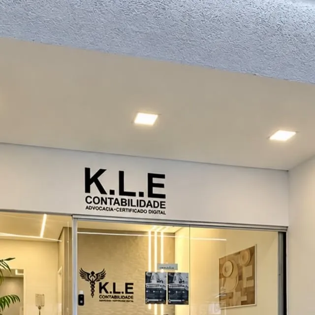 Fachada da K.L.E Contabilidade na Rua Elias Acras, em Guarulhos